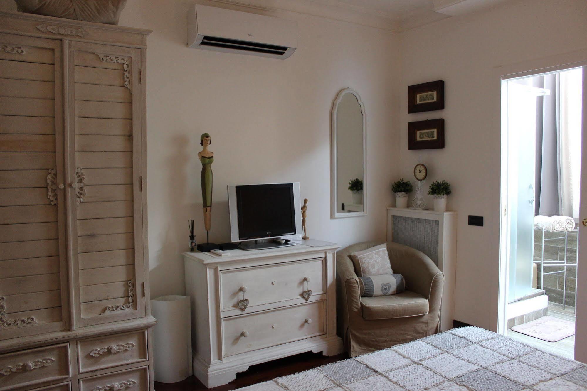 B&B Le Lanterne Casal Palocco Exterior foto