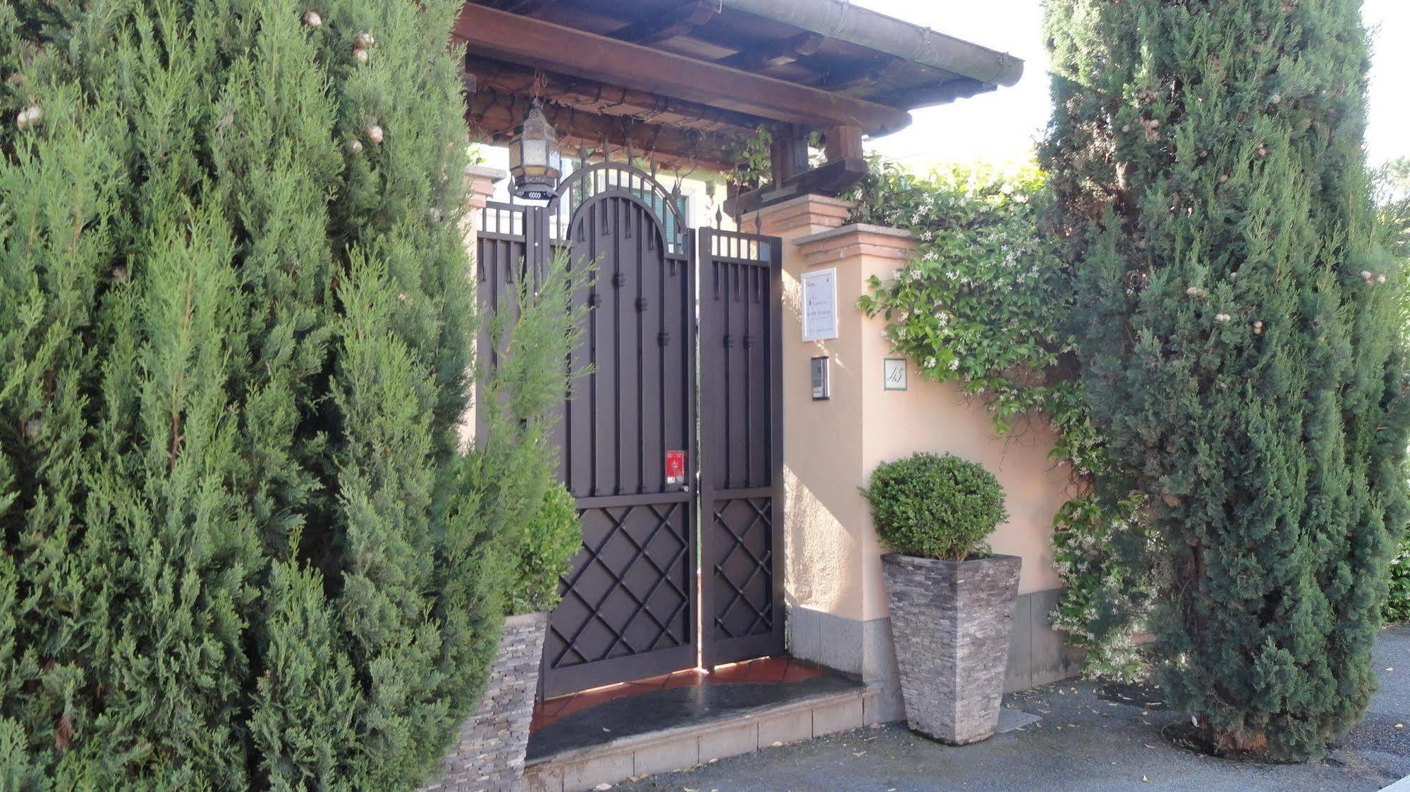 B&B Le Lanterne Casal Palocco Exterior foto